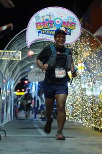 BIB: 100, 5284
                            <button type="button" onclick="openModal(21830303)" class="btn btn-primary btn-sm float-right btn-popup" data-toggle="modal" data-target=".modal-high-quality">
                        <i class="fas fa-shopping-cart"></i> Add to Cart
                    </button>
                                            <button type="button" onclick="isThisMe(21830303, true)" class="btn btn-success btn-sm float-right btn-popup btn-isme hidden" data-toggle="tooltip" data-placement="bottom" title="นี่คือรูปของคุณใช่ไหม คลิกที่นี่เพื่อเอาเข้าอัลบั้ม">
                        <i class="fas fa-plus"></i> Add to album
                    </button>
                    <button type="button" onclick="isThisMe(21830303, false)" class="btn btn-warning btn-sm float-right btn-popup btn-isnotme hidden">
                        <i class="fas fa-ban"></i> Remove from album
                    </button>